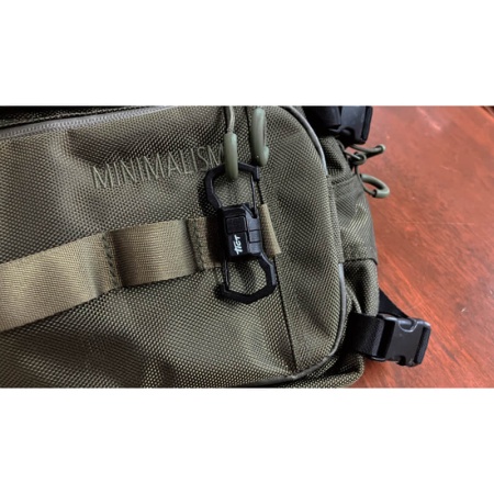 Карабин с магнитом Tict Minimalism Mag Releaser #Red