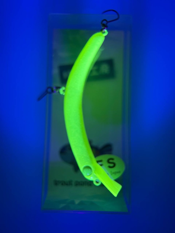 Воблер 1089 Koubou SakasanYoro Slim 60FS #Azuki Green Acid Glow
